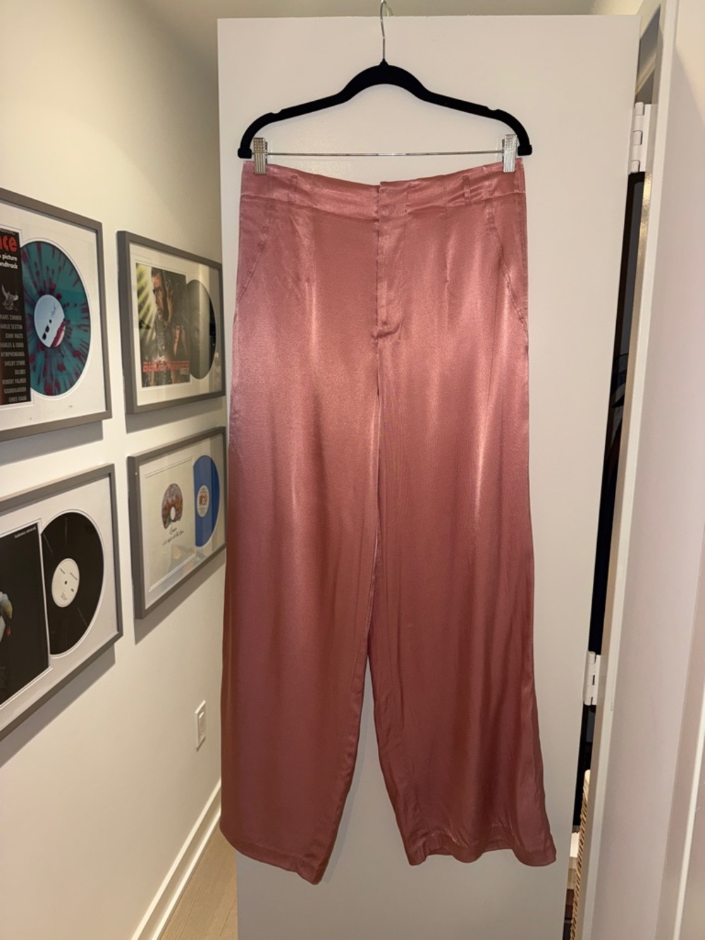 NWT Astr The Label Women’s Pink Satin Wide-Leg Pants in Dusty Rose - Size large